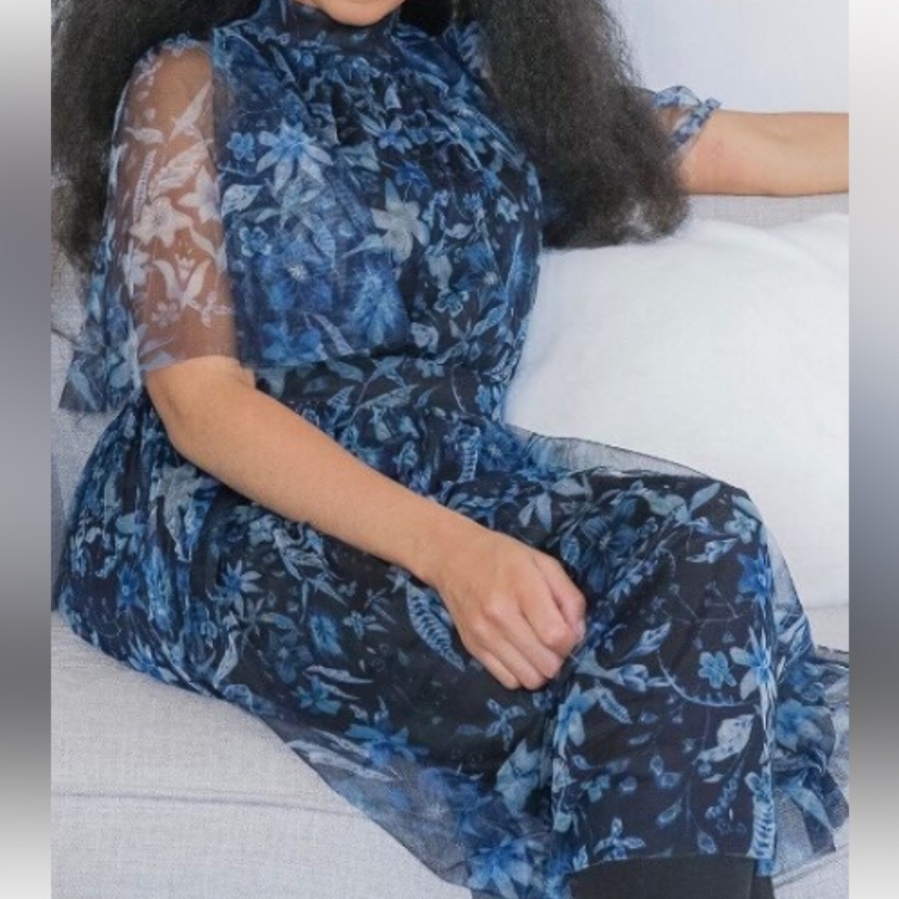 Candalate blue dress